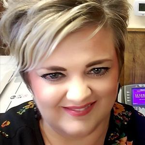 Meet your Posher, Cori